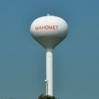 Water tower in Mahomet, IL, Бондвилл