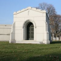 All saint cemetery-mausoleum, Дес-Плайнс