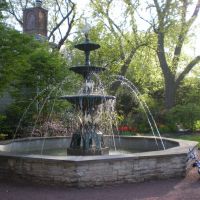 Centennial Fountain in Merrick Park, Еванстон