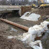 Cofferdam at Willow Road and Middle Fork of North Branch Chicago River, Нортфилд