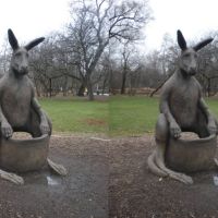 Lone kanggie waiting for pics with kids (in 3D)., Риверсид