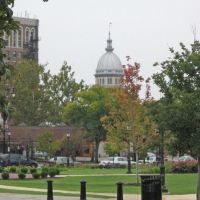 View of Capitol Building, Springfield, Illinois by Joe Recer, Спрингфилд