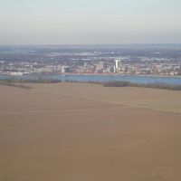 AERIAL VIEW OF DOWNTOWN EVANSVILLE, INDIANA (FROM KENTUCKY), Евансвилл
