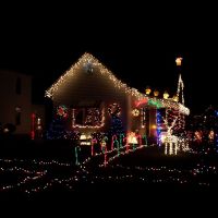834 W Melbourne Ave Christmas House, Логанспорт
