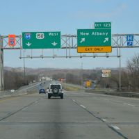 Exit for New Albany off Interstate 64, Westbound, Нью-Олбани