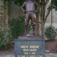 Knute Rockne Statue, Notre Dame Stadium, Саут-Бенд