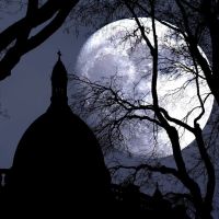 Full Moon Over Sacred Heart Dome, Саут-Бенд