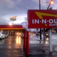 Azusa In N Out looking South on a rainy day in So Cal., Азуса