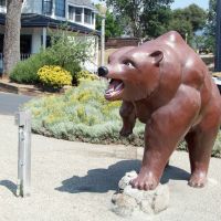 The World Famous Talking Bear at Oakhurst, CA, Ашланд