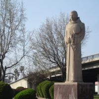 Father Garces Statue, Бакерсфилд