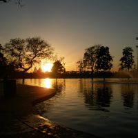 la  puesta del sol en bell gardens, Белл-Гарденс