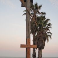A cross and an Oar, Вентура