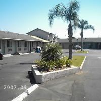 West Coast Motel 1513 North Harbor Blvd Santa Ana, California 92703 (Left Side of Motel), Гарден-Гров