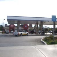 Arco Gas Station and Quick Stuff store with a Jack In the Box 2602 Newport Blvd Costa Mesa, CA, 92627, Коста-Меса