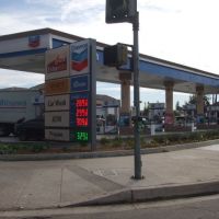 Chevron Gas Station 3048 Bristol St, Costa Mesa, CA 92626, Коста-Меса