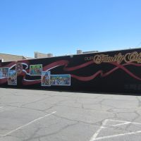 "Our Family City" Mural in Manteca, California, Мантека