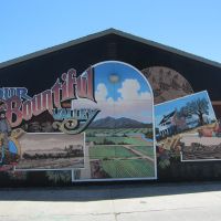 "Our Bountiful Valley" Mural in Manteca, California, Мантека