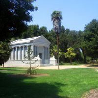 Stanford Mausoleum, Менло-Парк