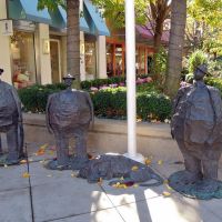 Albert Guibaras bronze at Stanford Shopping Center, Менло-Парк