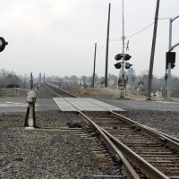 The main line of the Union Pacific tracks heading out of Modesto paralleling Hwy 99, 12/2012, Модесто