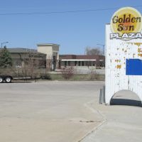 Golden Sun Plaza on N 4th St, Norfolk, Nebraska, Норволк