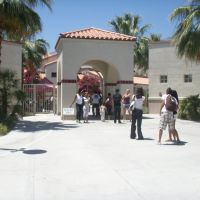 Palm Springs High School entrance, Палм-Спрингс