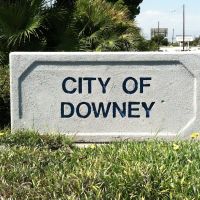 Downey City Sign, Парамоунт