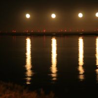 One moon, four shots/Una Luna, Cuatro Disparos (Foto Creativa), Питтсбург