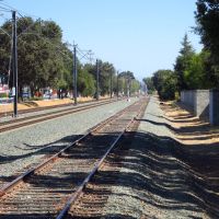Light rail and railroad track (close up looking east), Ранчо-Кордова