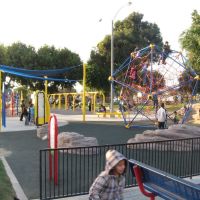 SOUTH GATE PARK/playground, Саут-Гейт