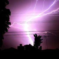 Lightning in Fullerton, Фуллертон