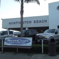 Huntington Beach Ford Dealership, Хантингтон-Бич