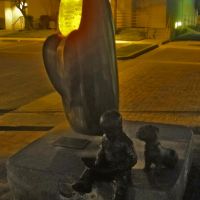 Children of the corn statue, Chino CA, at night, Чино