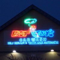 Fast Eddys Car Wash neon, Lawrence, KS, Лоуренс