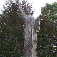 Statue of Liberty replica, capitol grounds, Topeka, KS, Топика