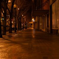 Empty sidewalk? its only 8pm!, Топика