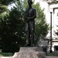 Lincoln Portrait Statue, Main Library Grounds, 4th and York Streets, Louisville, Kentucky, Лоуисвилл