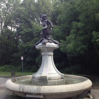 Fountain in Cherokee Park, Сенека-Гарденс