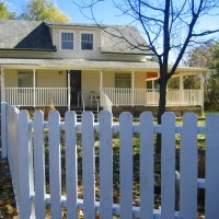 white picket fence and wrapping porch, Арвада