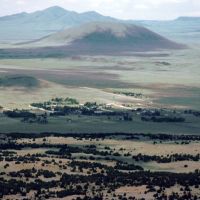 View of Horseshoe Crater & the town of Capulin from Mt. Capulin, New Mexico, Лас-Анимас