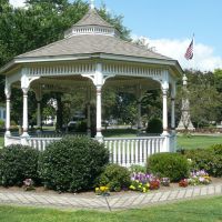 Tha Bandstand on the Milford Green, Милфорд