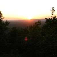 Looking NW to sunset over Ragged Mtn., from Lamentation Mtn. ridge - May 24 2010, Невингтон