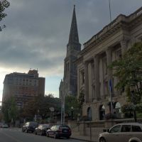 City Hall and First Congregational Church in New London, CT, Нью-Лондон
