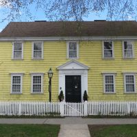 Yellow House, Стратфорд