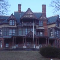 Benedict Miller Mansion in Historic Hillside District, Waterbury, CT, Уотербури