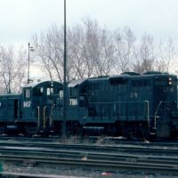 Conrail EMD SW1 No. 8457 and GP9 No. 7186 at Hartford, CT, Хартфорд