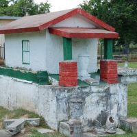 St. Joseph Cemetery Grave House - Baton Rouge, LA, Батон-Руж