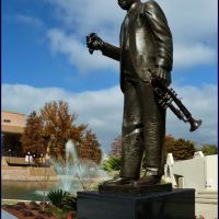 Satchmo, that bald guy with the trumpet, so good, that they named the whole state after him!, Новый Орлеан