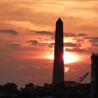 Bunker Hill Monument at Sunset, Бостон