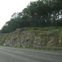 Rock cut near Nash Street, Винтроп